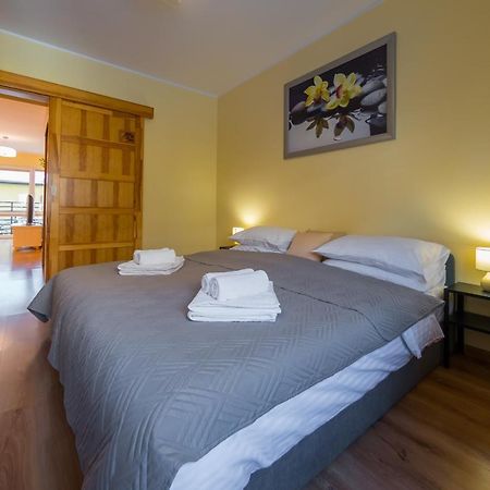 Komfortowy Apartament W Centrum Ustronia Экстерьер фото