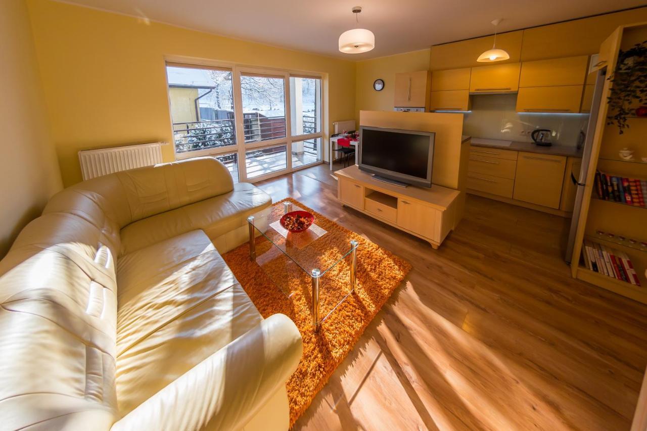 Komfortowy Apartament W Centrum Ustronia Экстерьер фото