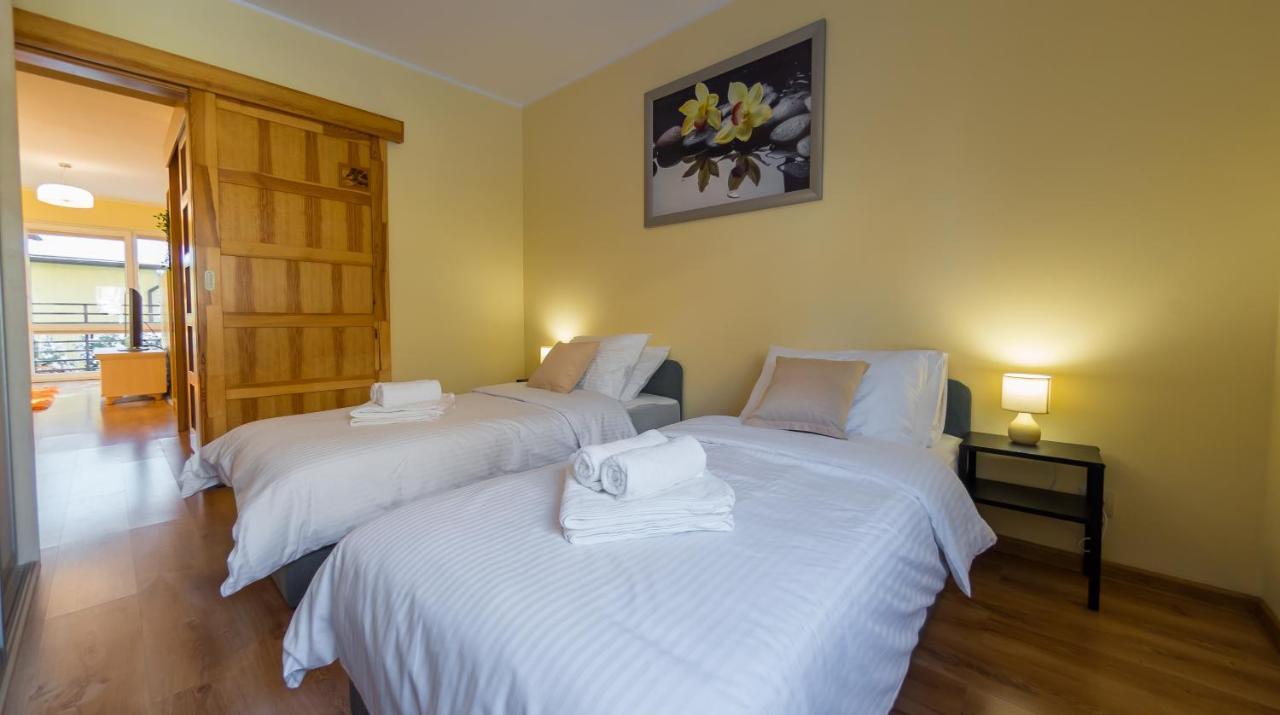 Komfortowy Apartament W Centrum Ustronia Экстерьер фото