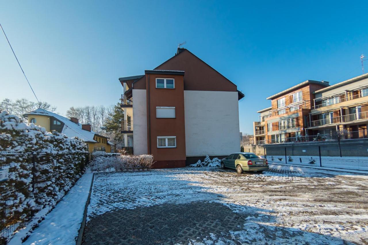 Komfortowy Apartament W Centrum Ustronia Экстерьер фото